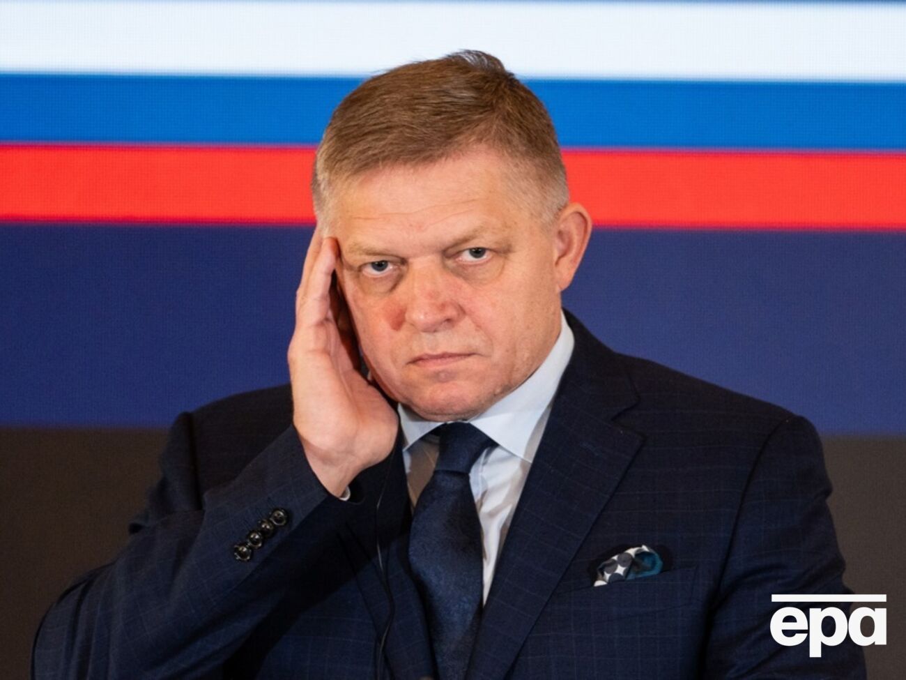 Фицо считает, что встреча европейских лидеров в Париже "без всякого мандата" не способствует доверию внутри ЕС