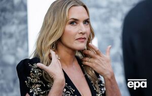 Уинслет поблагодарила Рудинского за речь, которую он сказал после получения премии