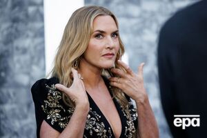 Уинслет поблагодарила Рудинского за речь, которую он сказал после получения премии