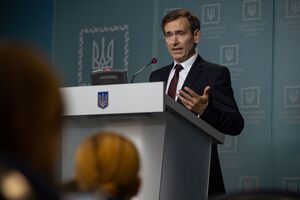 Веніславський не сказав, коли воєнний стан можуть скасувати