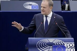 За словами Туска, країна налаштована на співпрацю щодо гарантій безпеки для України разом із Європейським союзом, європейськими партнерами й передусім Сполученими Штатами