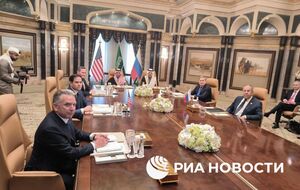 РосСМИ пишут, что главным вопросом переговоров является возобновление отношений между США и РФ