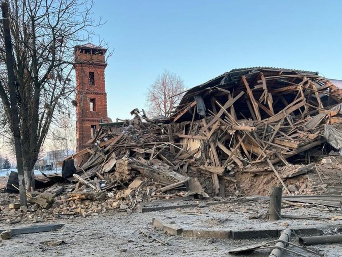 Оккупанты сбросили КАБ на город около 5.00