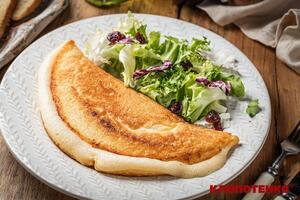 Омлет за цим рецептом обсмажують з одного боку