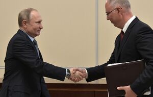 Дмитриева называют одним из "ходоков в Кремль, близких к телу" Путина