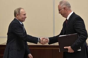 Дмитриева называют одним из "ходоков в Кремль, близких к телу" Путина