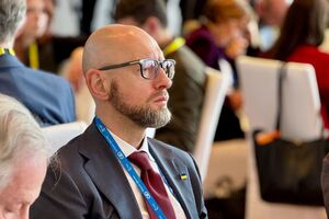 Американская сторона, по словам Яценюка, "фактически сняла" с повестки дня переговоров важные для Украины вопросы