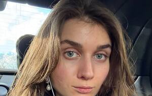 Jerry Heil народилася 1995 року