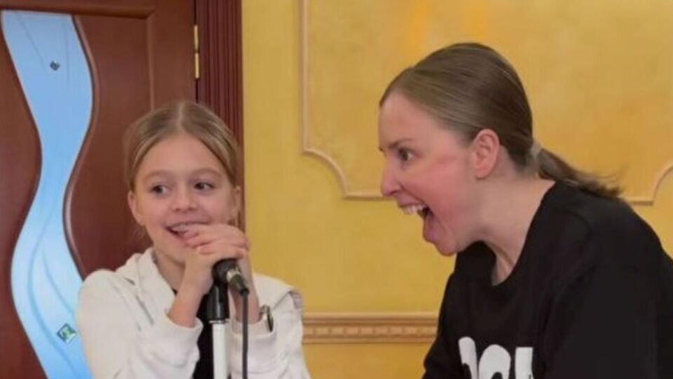 Украинец: Своим поведением и жестами я стараюсь им помочь