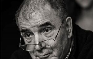 Хаїт народився 1939 року у Вінницькій області