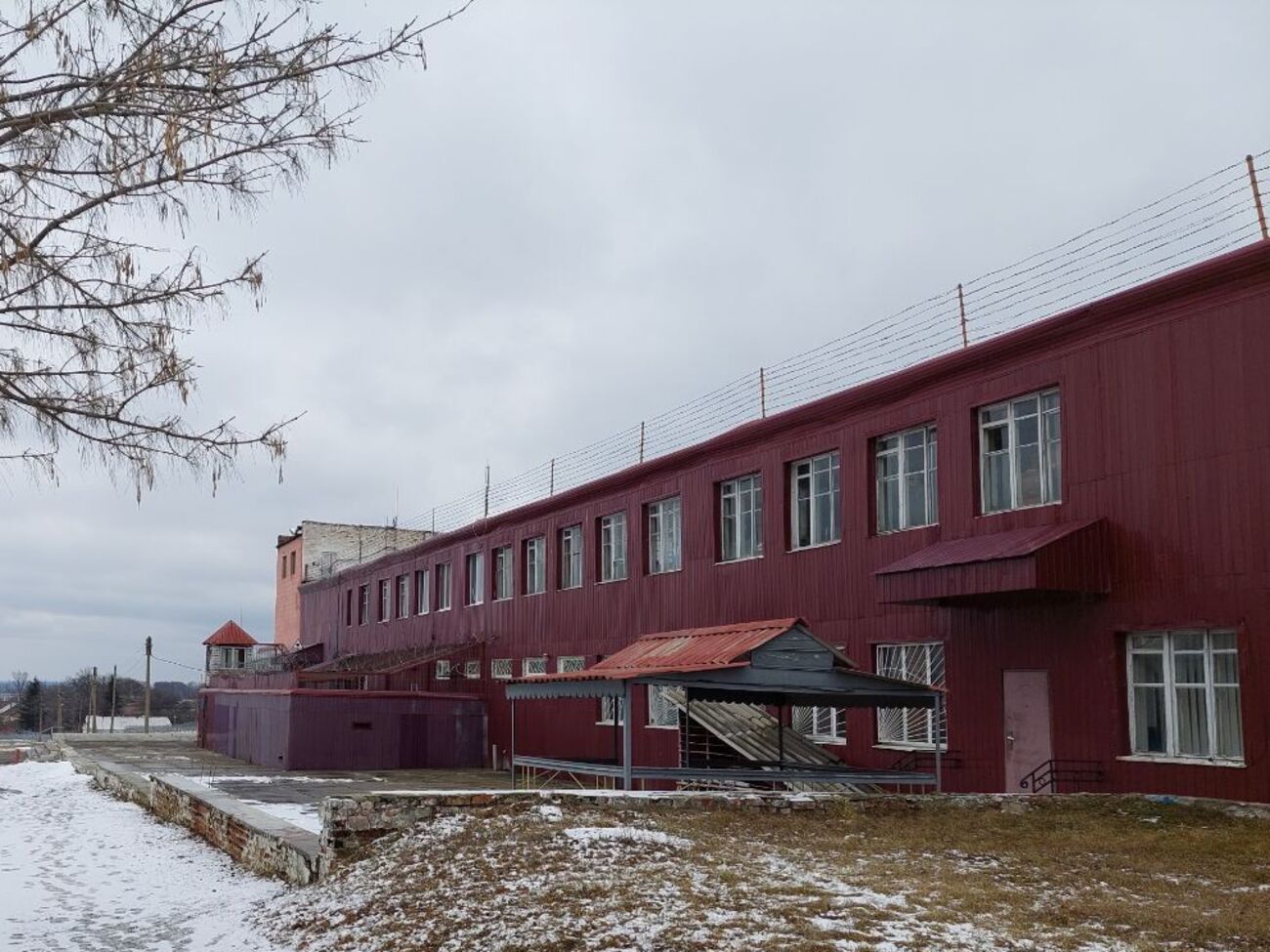 В ГБР отметили, что ранее в колонии №16 выявили случаи издевательства над заключенными