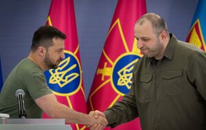 Умеров не может делать ни одной паузы в поставках оружия, отметил Зеленский