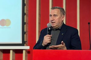 Дещиця зазначив, що хоче бути оптимістом щодо завершення повномасштабної агресії РФ проти України