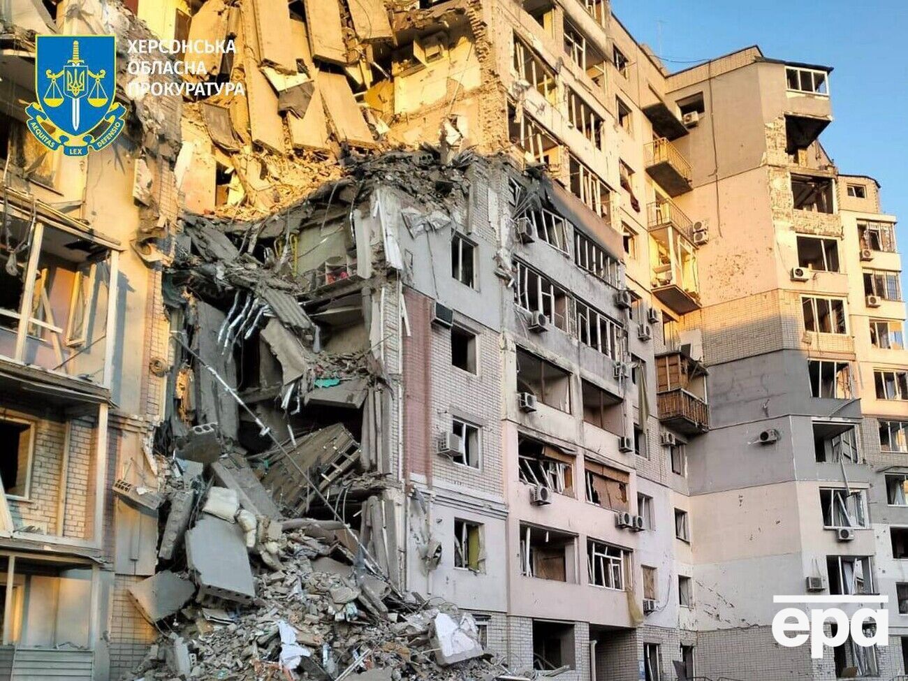 На місцях подій тривають розбір завалів і пошукові роботи