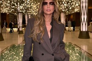 Лопес: Ділова поїздка