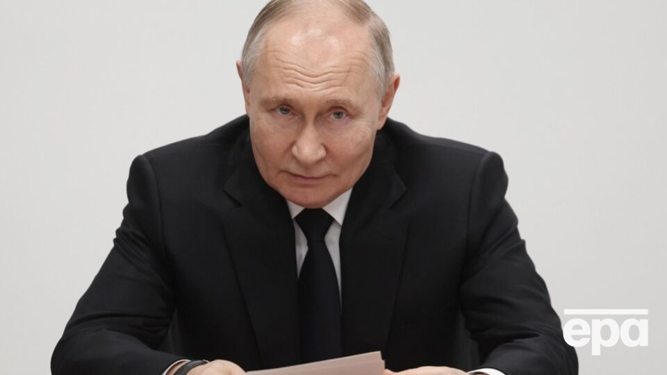 Для переговоров в Саудовской Аравии Россия пыталась "подобрать соответствующих партнеров для каждого из избранных американских чиновников", говорится в отчете