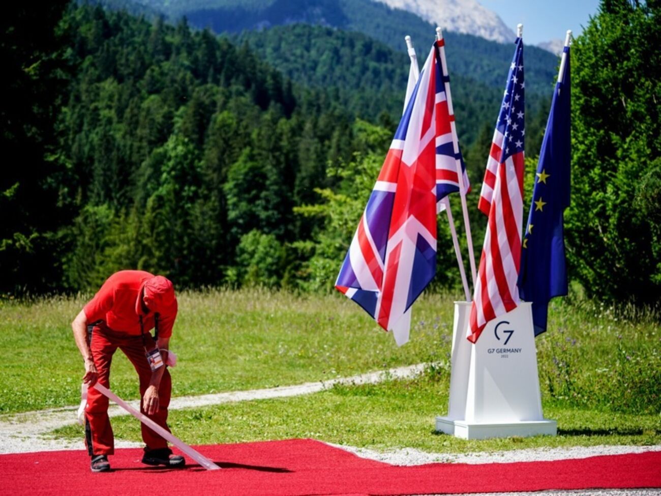 Как пишет СМИ, США против фразы "российская агрессия" и подобных формулировок в коммюнике G7