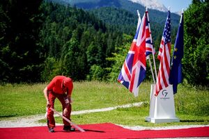 Как пишет СМИ, США против фразы "российская агрессия" и подобных формулировок в коммюнике G7