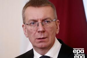 Рінкевичс зазначив, що важливим питанням є визначення правил перебування латвійських військових в Україні