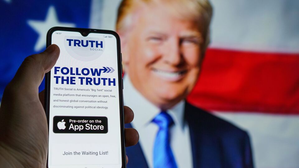 Truth Social никогда не была доступна в Украине, отметили в СНБО