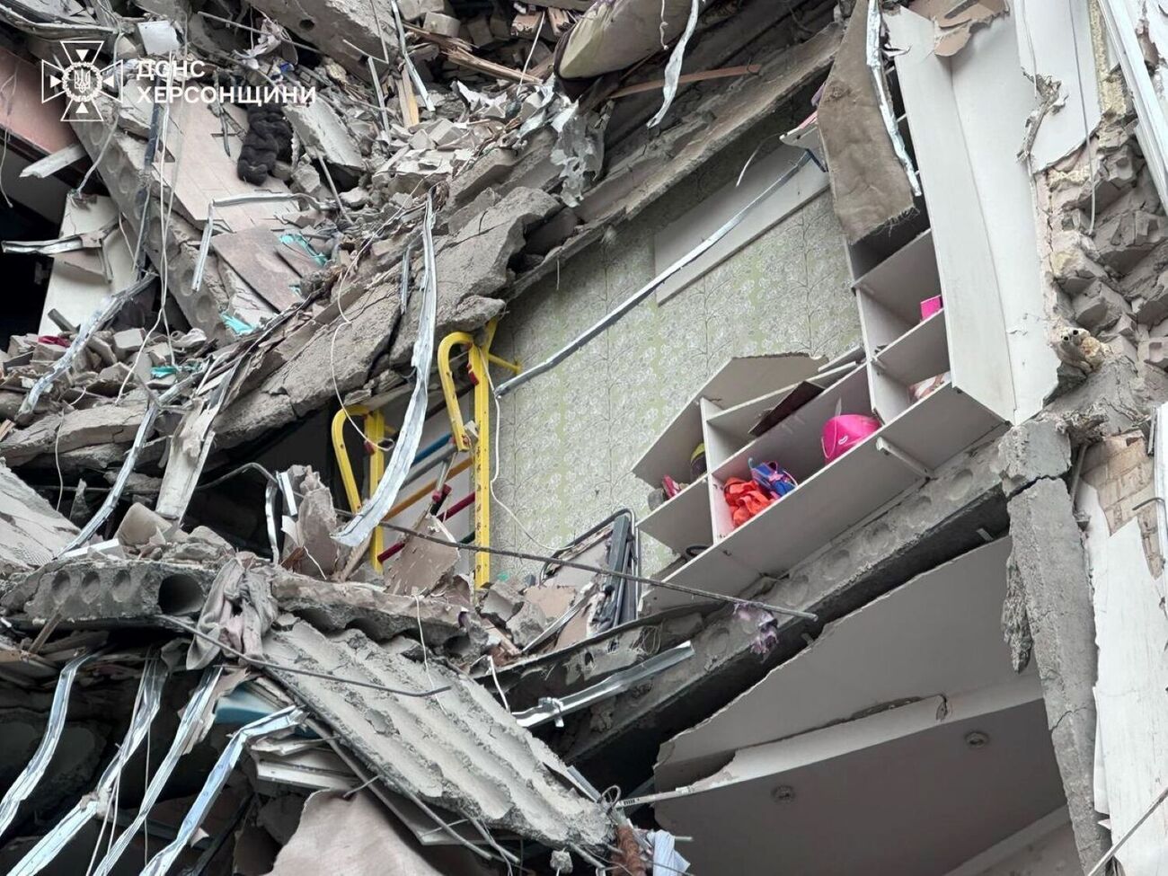 Унаслідок російського авіаудару загинуло двоє людей, ще п'ятеро – постраждали, повідомили рятувальники