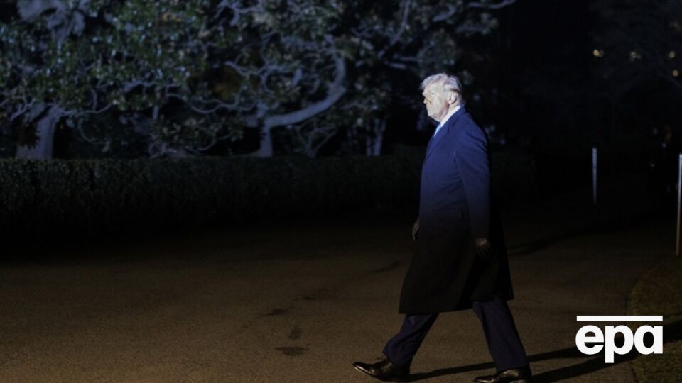 Трамп написал пост о Зеленском по дороге в гольф-клуб, рассказали люди из его окружения