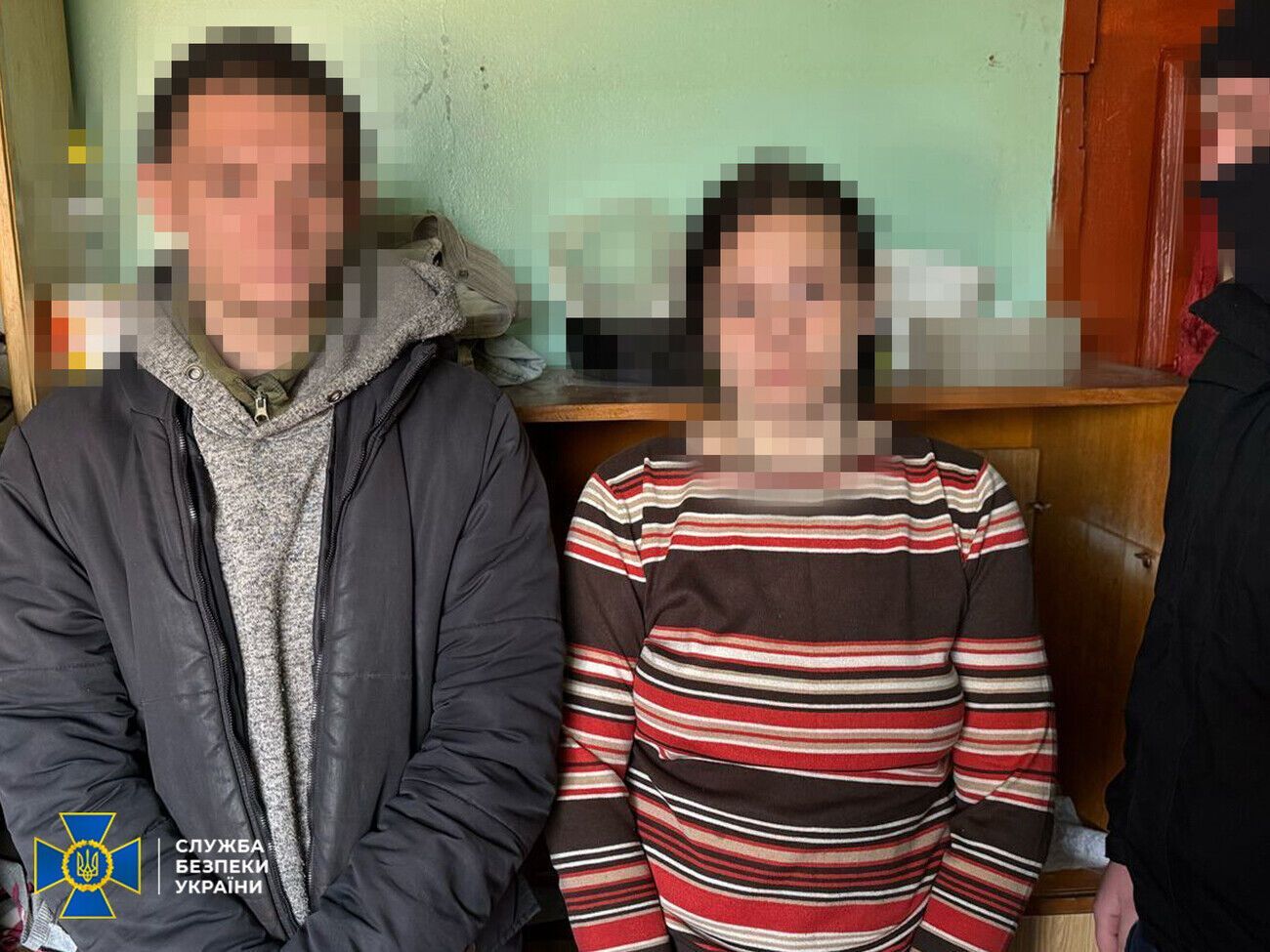 По инструкциям ФСБ агенты поселились в хостеле под Киевом, где изготовляли самодельное взрывное устройство (СВУ), проинформировали в ведомстве