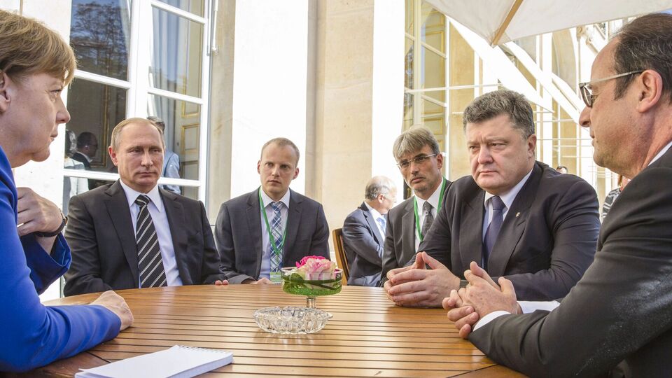 Заяви Порошенка повторюють тези путінських пропагандистів, стверджує Олещук