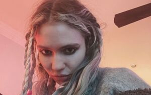 Граймс отметила, что если Маск ей не отвечает, то все это напоминает "медиацирк за счет детей"