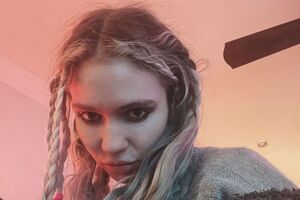 Граймс отметила, что если Маск ей не отвечает, то все это напоминает "медиацирк за счет детей"