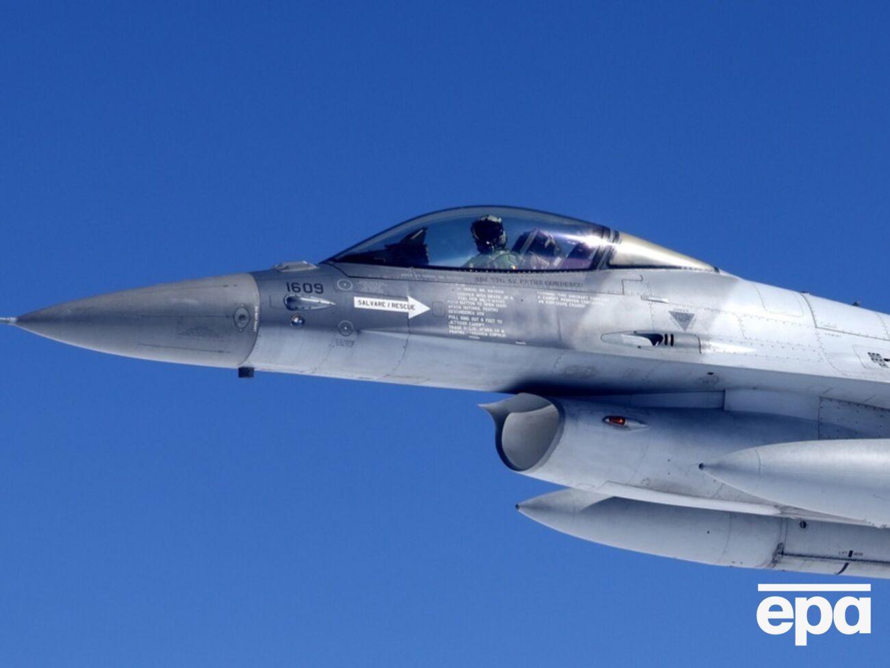 Передача первых из 30 самолетов F-16 Украине от Бельгии отложена