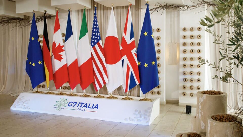 ЗМІ писали, що США виступили проти того, щоб РФ назвали агресором у комюніке G7 до третьої річниці її вторгнення в Україну