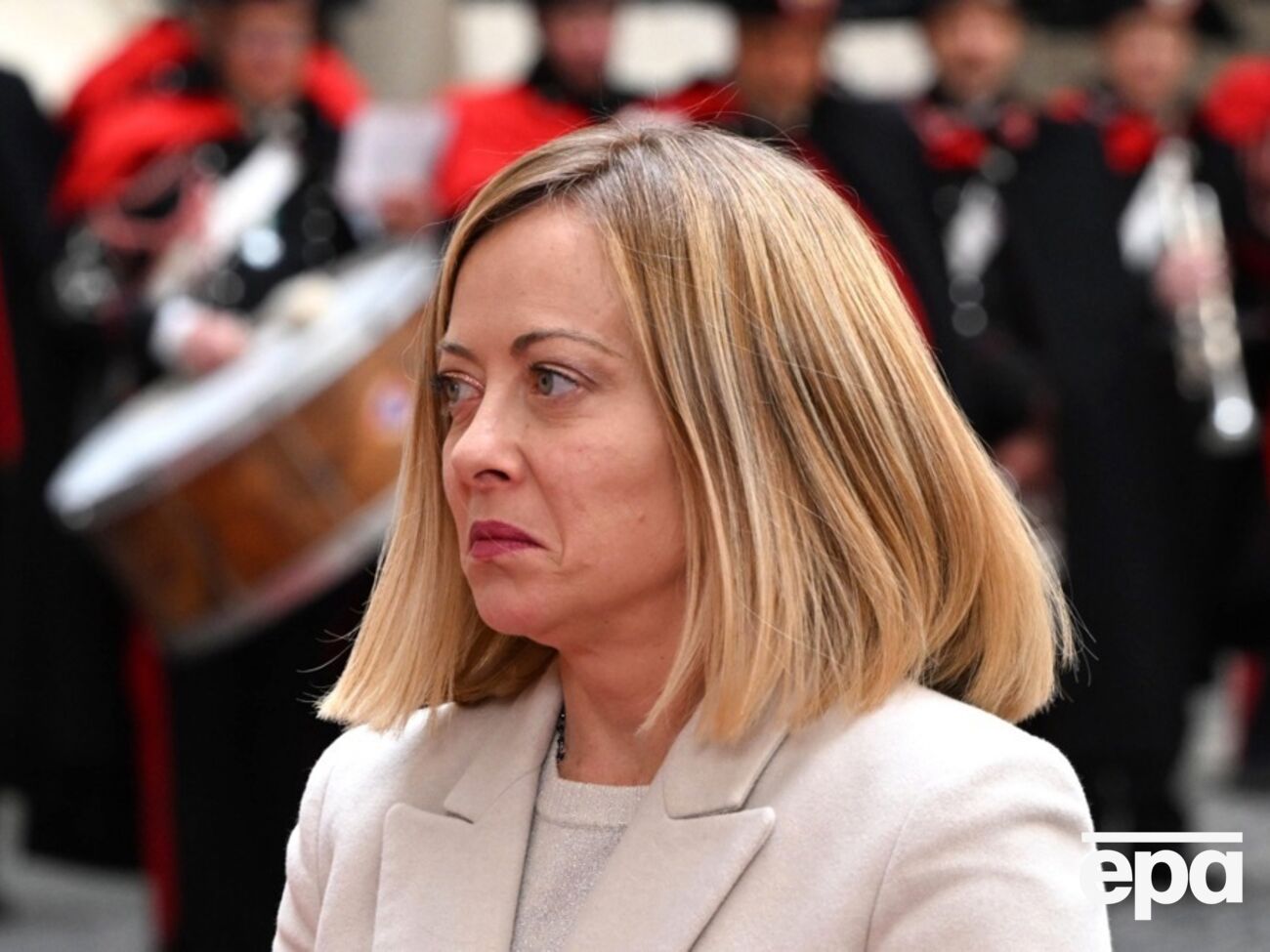 По данным СМИ, Мелони выступила против идеи отправки войск в Украину