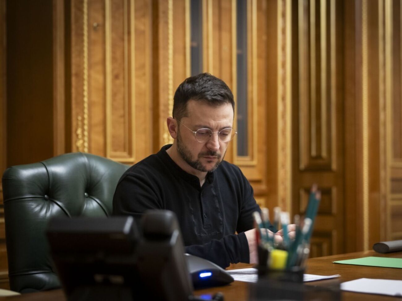 Зеленський повідомляв увечері 21 лютого, що команди України і США працюють над проєктом угоди щодо мінералів