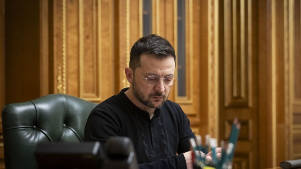 Зеленський повідомляв увечері 21 лютого, що команди України і США працюють над проєктом угоди щодо мінералів