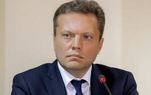 Для избранных частных предприятий газ продают по цене вдвое ниже, чем покупают государственные предприятия, отметил Омельченко