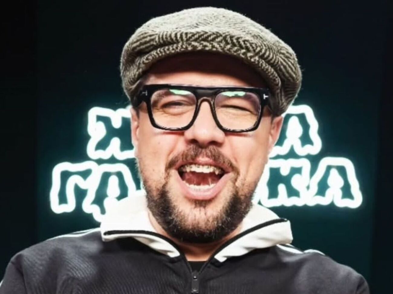 Шумко родился в 1987 году в Умани