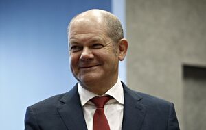 По словам Шольца, он верит не "в чудеса", а в "победу на выборах"