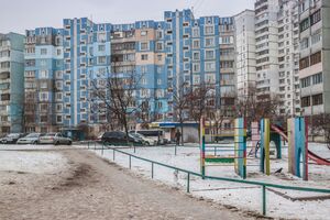 Киевлянам посоветовали не открывать окна