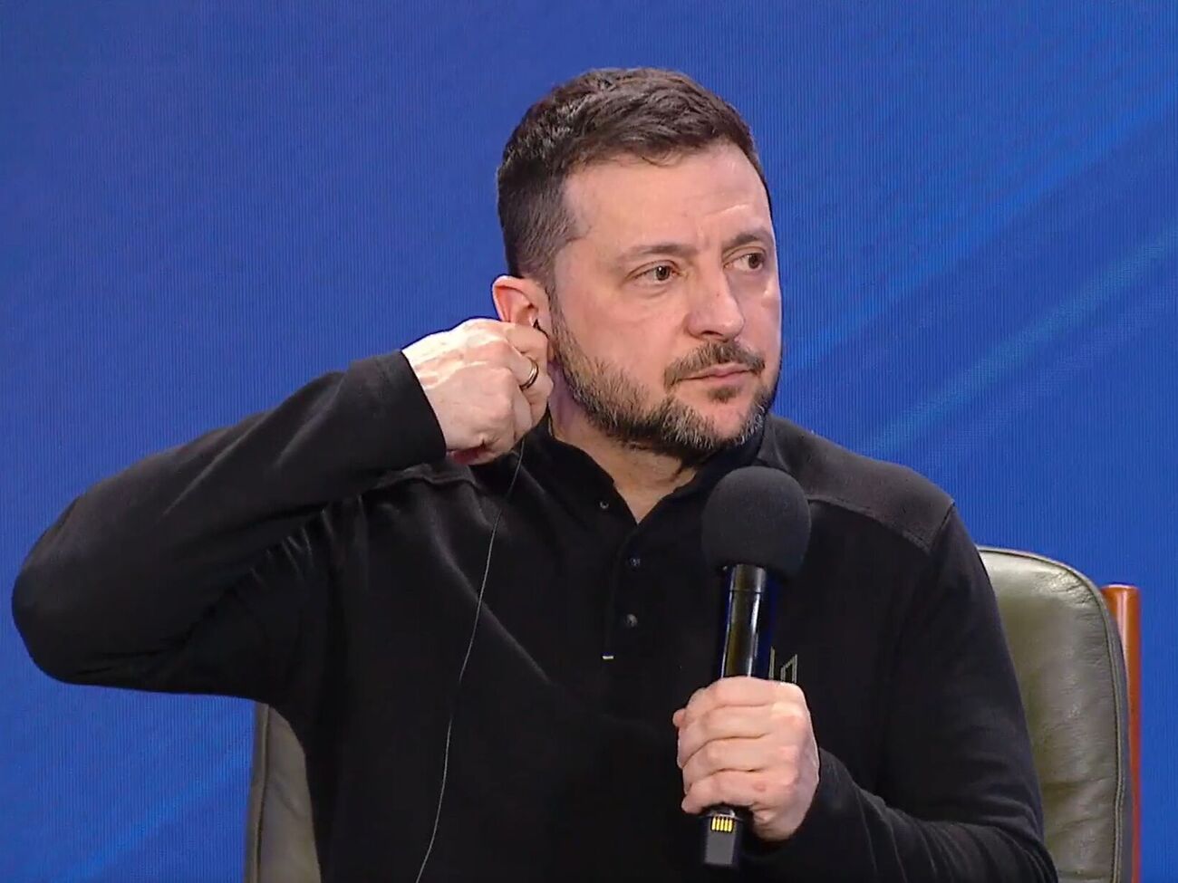 Зеленский отметил, что ему нужно встретиться с Трампом