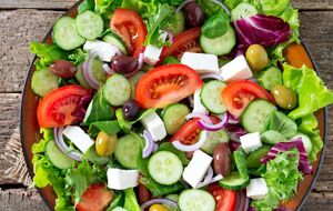 По словам блогера, чем дольше настаивается этот салат, тем он вкуснее