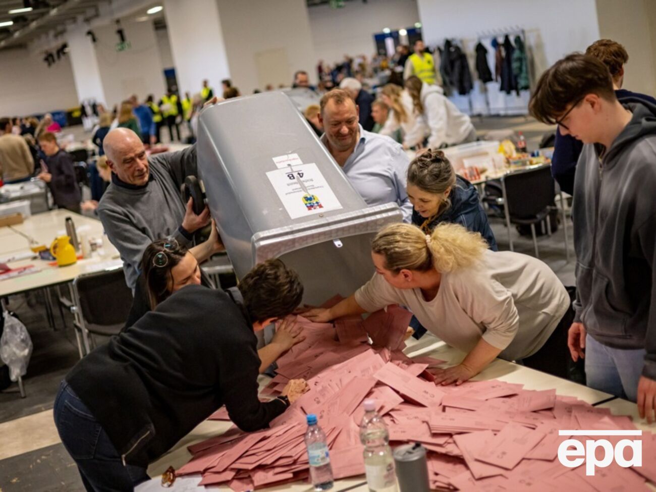 У парламент пройшло п'ять партій і блоків