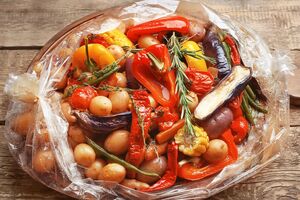 Маринад подойдет для любых овощей – капусты, моркови, грибов, лука, цветной капусты, перца или кабачков
