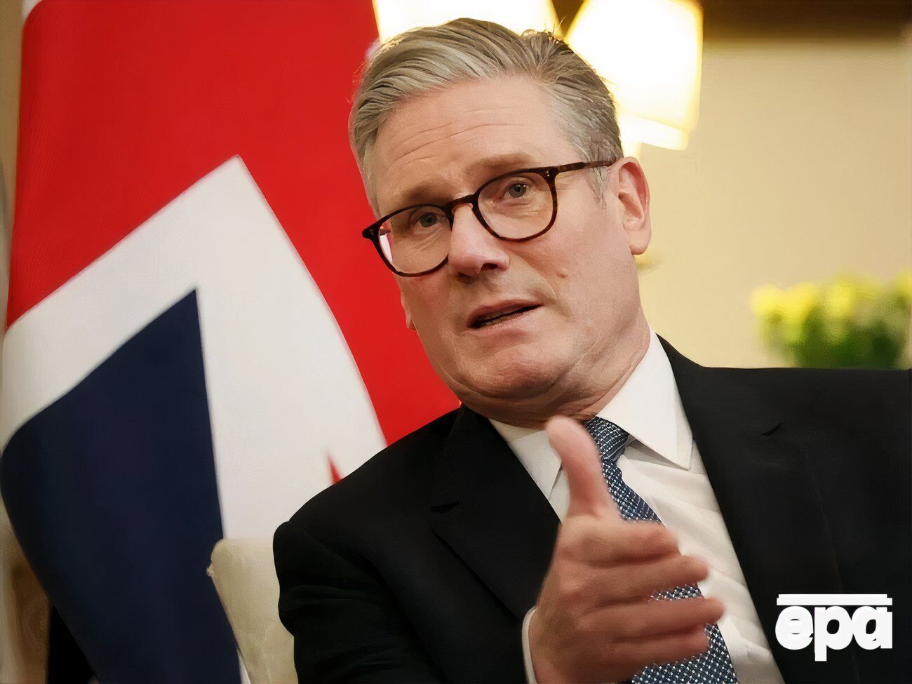 Стармер сообщил, что "если мы хотим продолжительный мир, то Украина должна быть за столом переговоров"