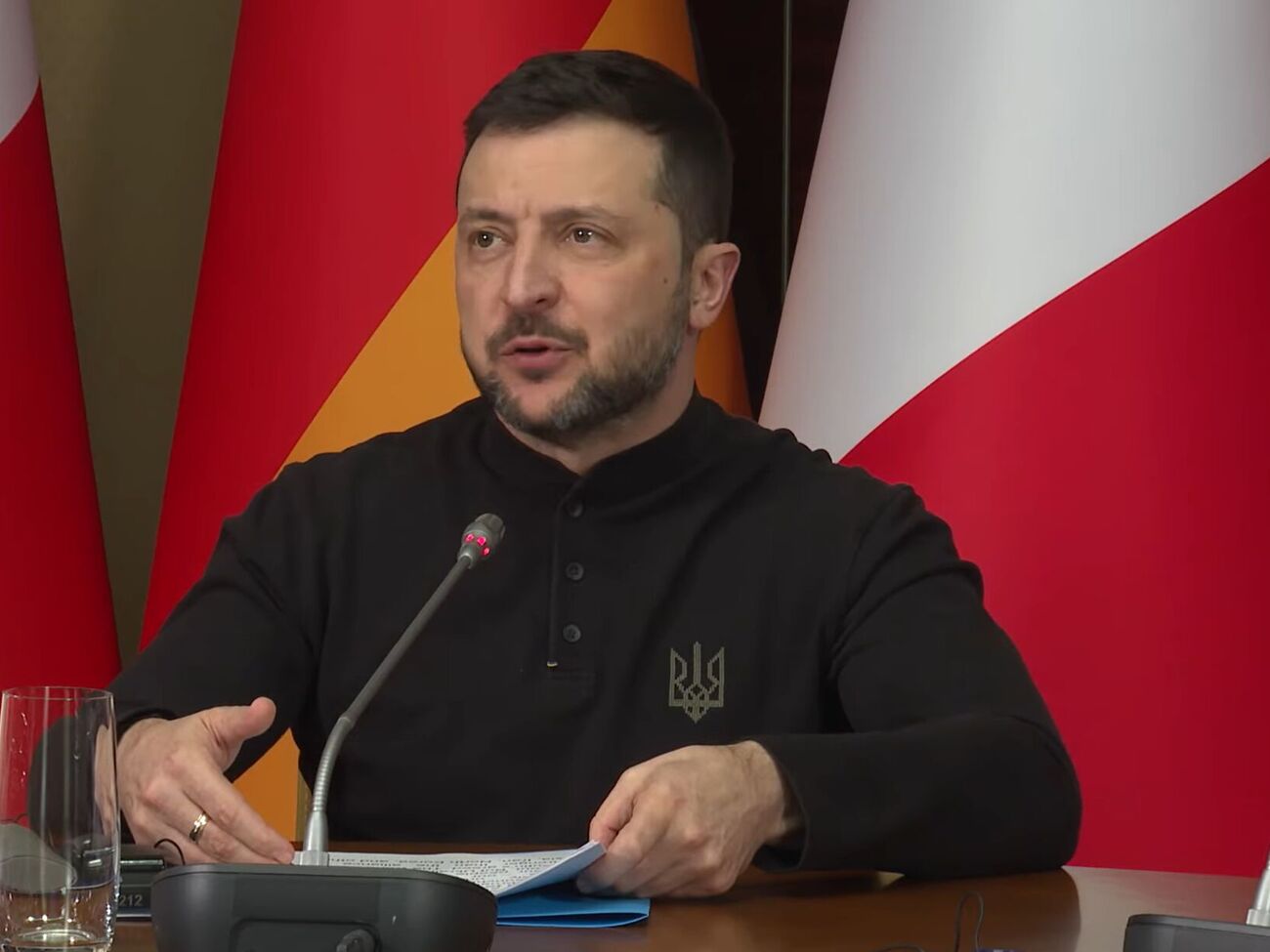 Якщо Україна "залишиться поза НАТО", то це буде "набагато дорожчим і складнішим шляхом для всіх", зазначив Зеленський