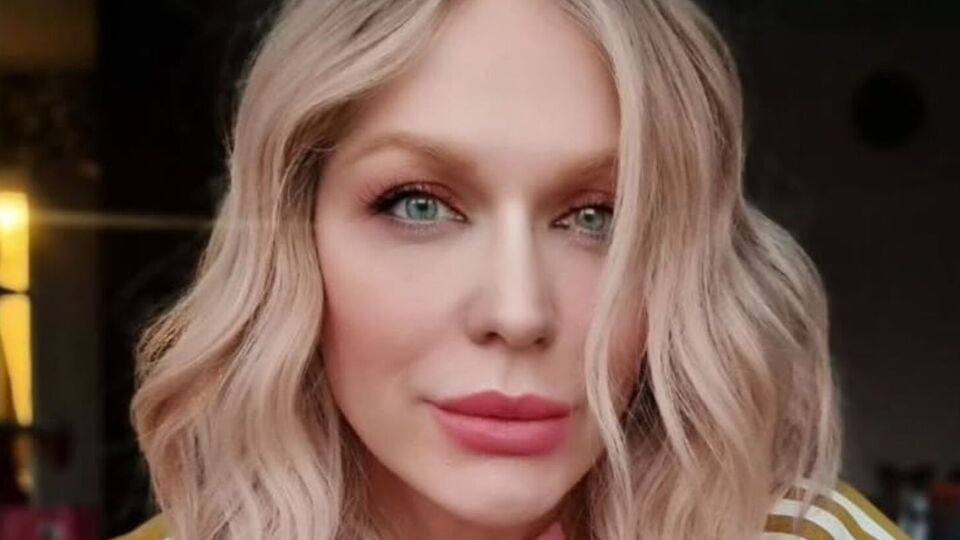 Монро: Я в 45 лет начала путь к себе и вслух произнесла, что я – трансгендерная женщина