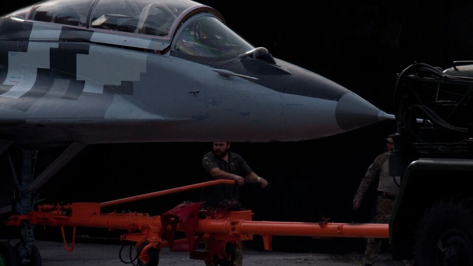 Умеров отметил, что специалисты выполняют сложную и ответственную работу