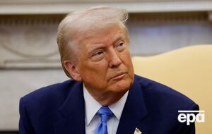 Отвечая на вопрос журналистов, рассматривает ли он возможность поездки в Москву на 9 мая, Трамп ответил, что это рано