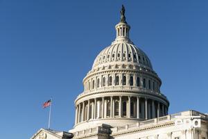 США ввели санкции в отношении более 30 лиц и судов