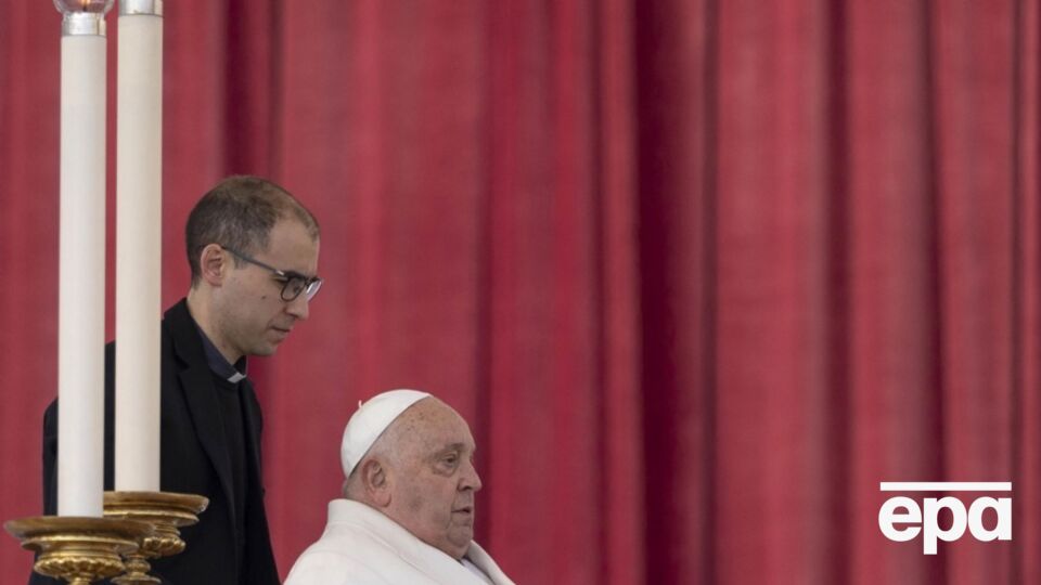 Франциск несколько раз за последние годы попадал в больницу